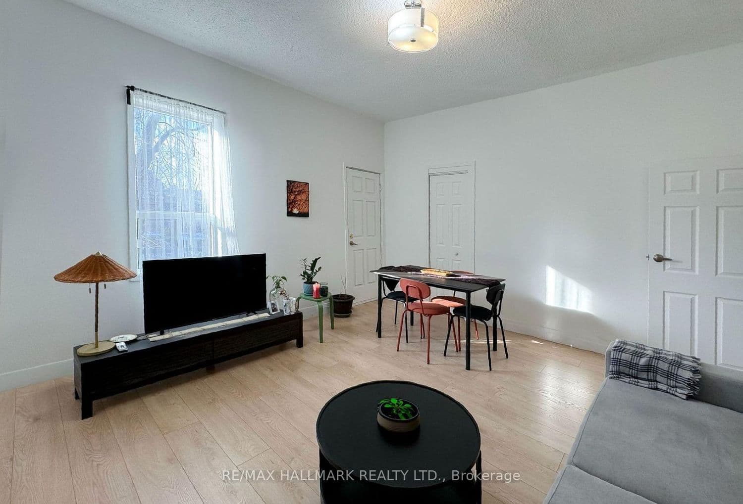 77 Northcote Avenue, Unit 2nd Floor - Image 1