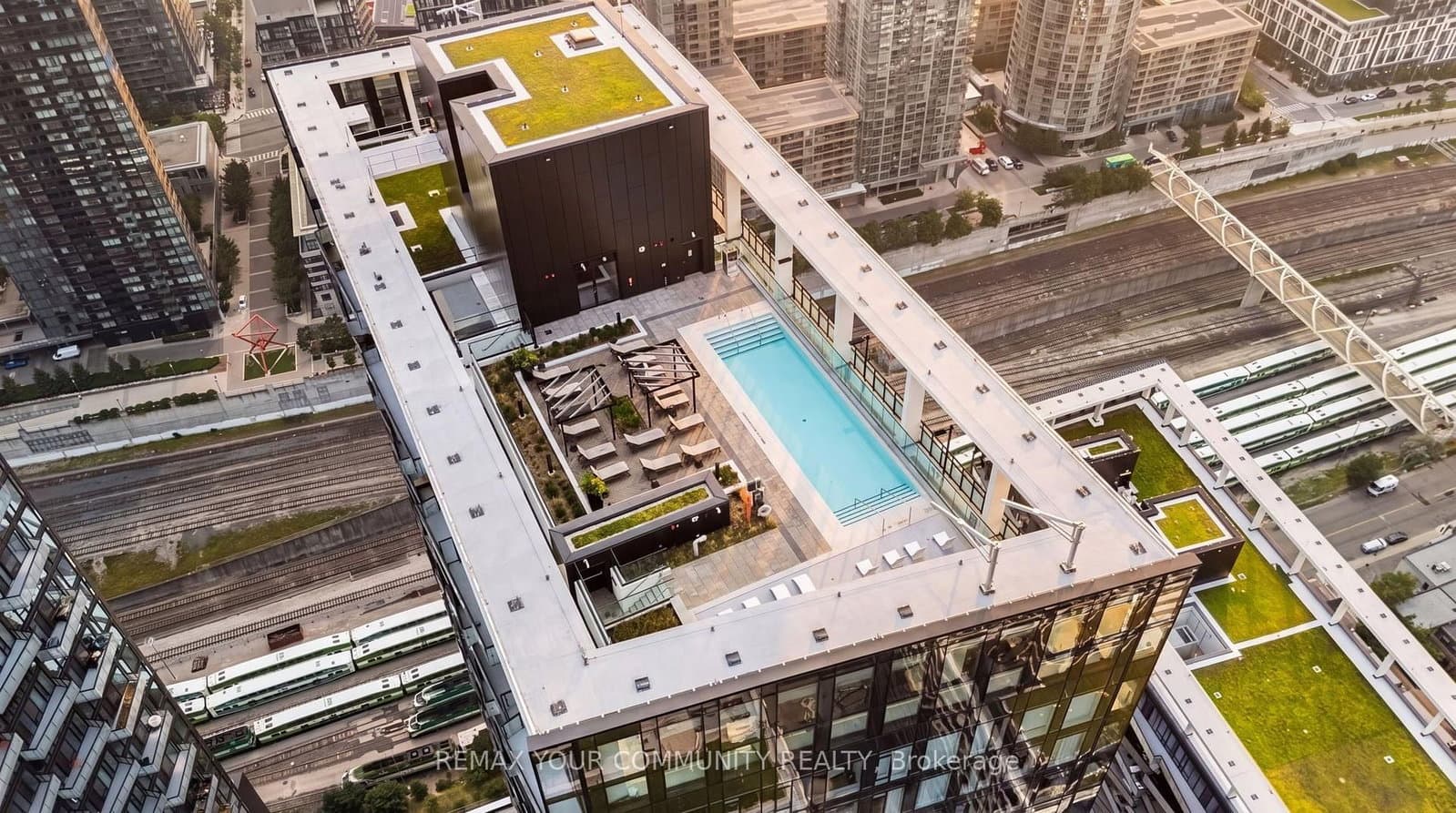 470 Front Street, Unit 2015 thumbnail 3