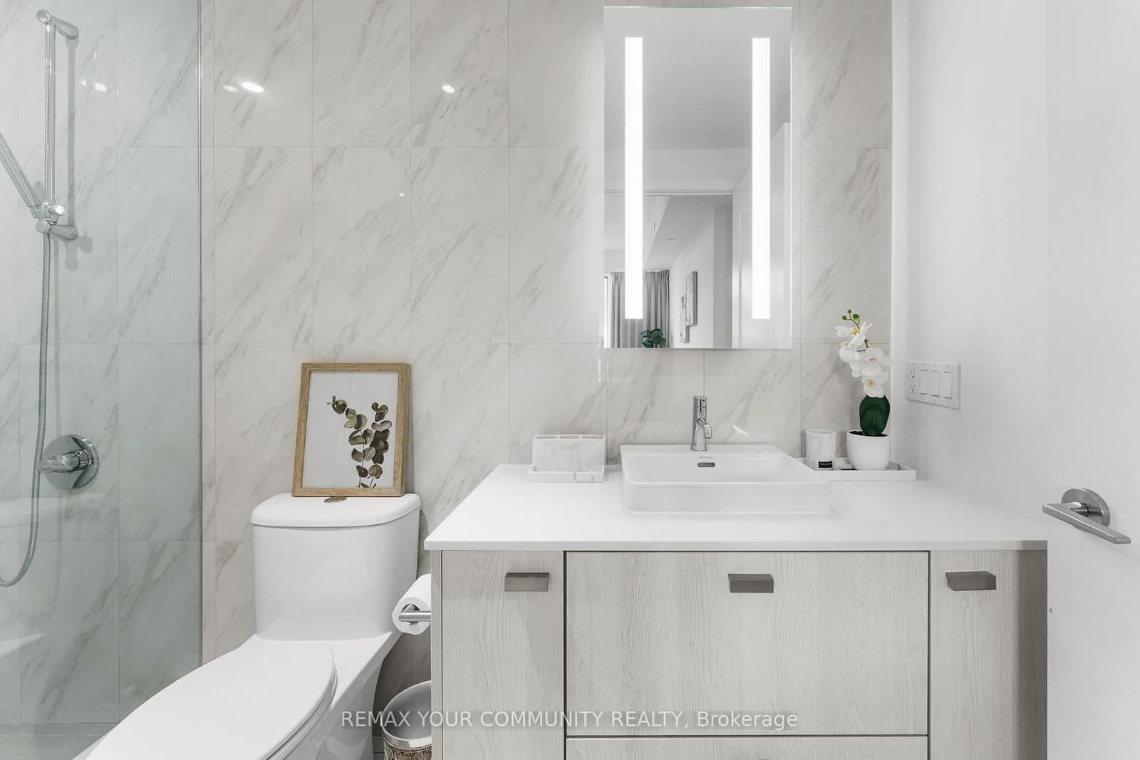 470 Front Street, Unit 2015 thumbnail 34