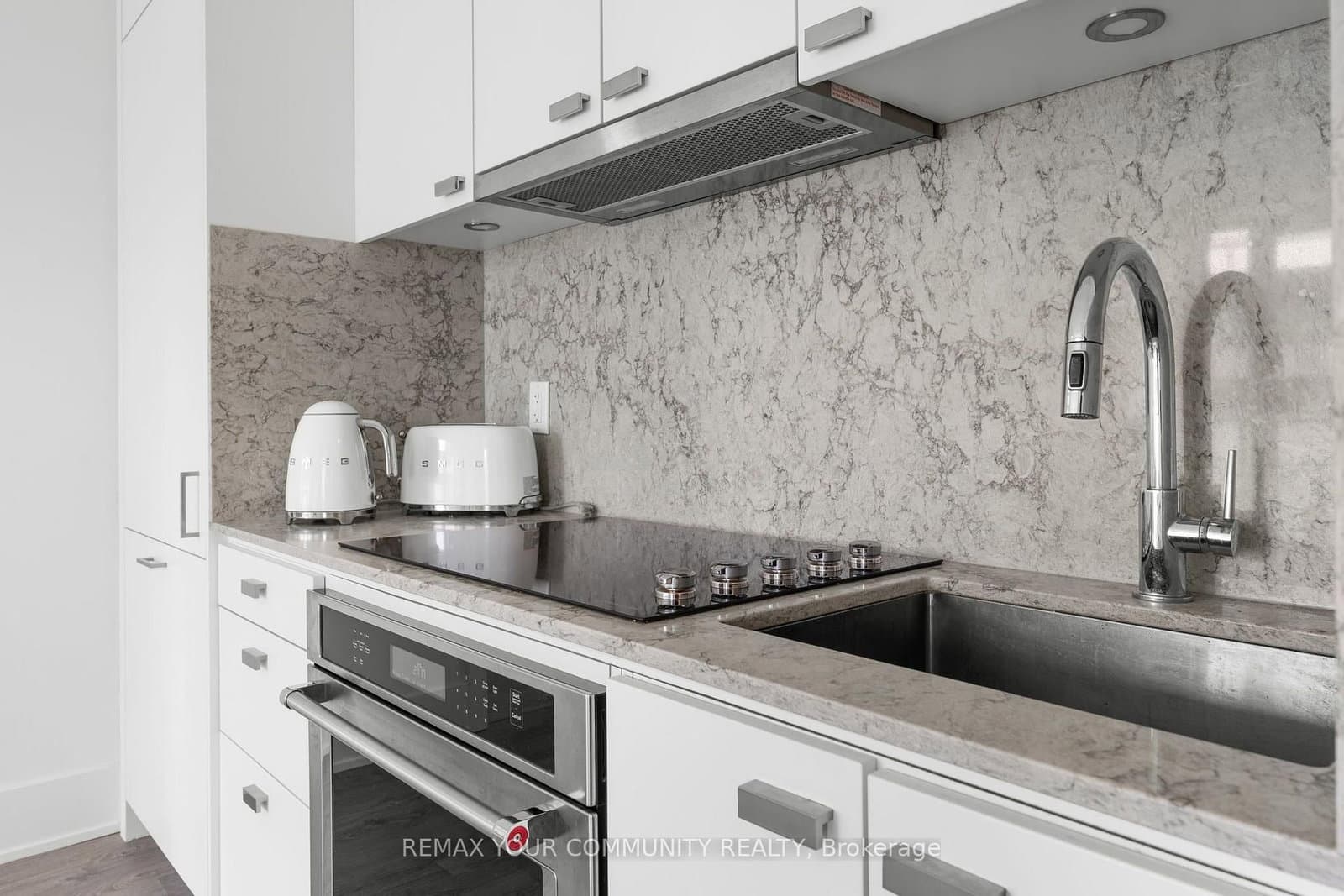470 Front Street, Unit 2015 thumbnail 8