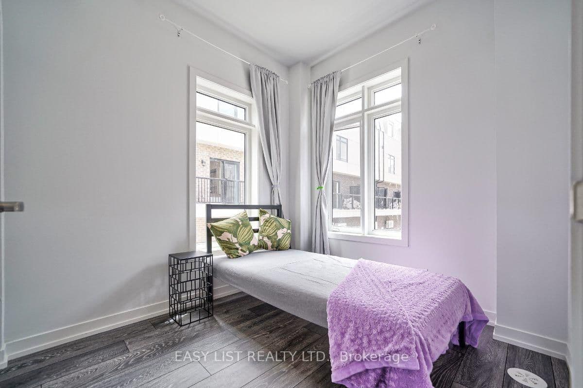 27 Spruce Pines Crescent thumbnail 10