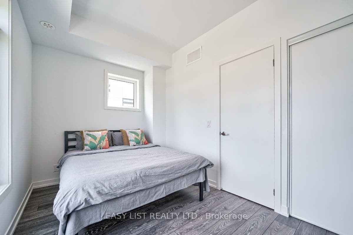 27 Spruce Pines Crescent thumbnail 19