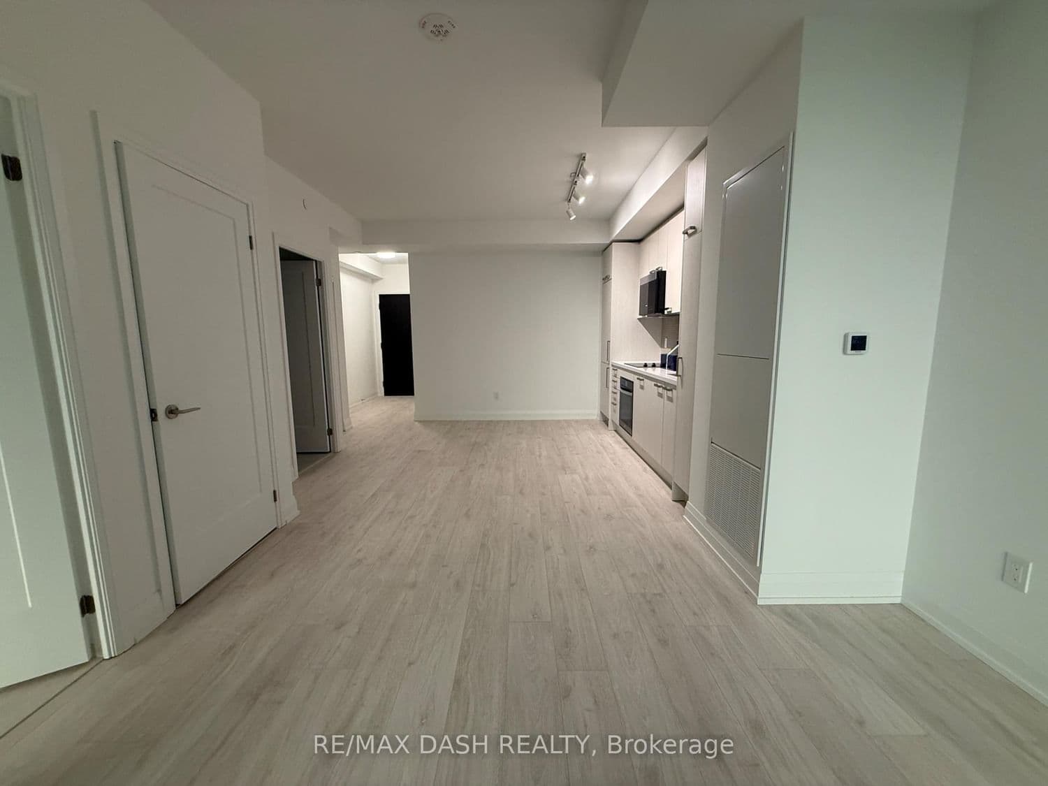 20 Soudan Avenue, Unit 1906 thumbnail 17