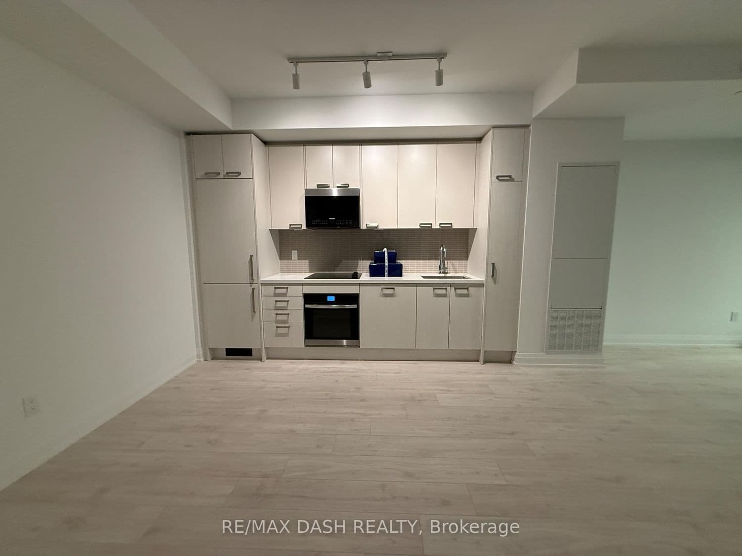 20 Soudan Avenue, Unit 1906 thumbnail 9