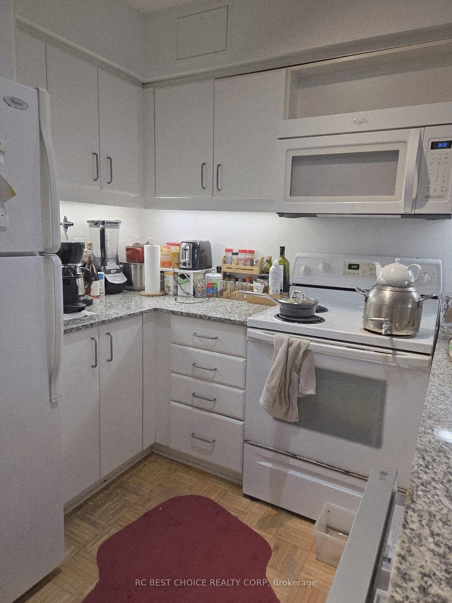 33 Sheppard Avenue, Unit 611 thumbnail 8
