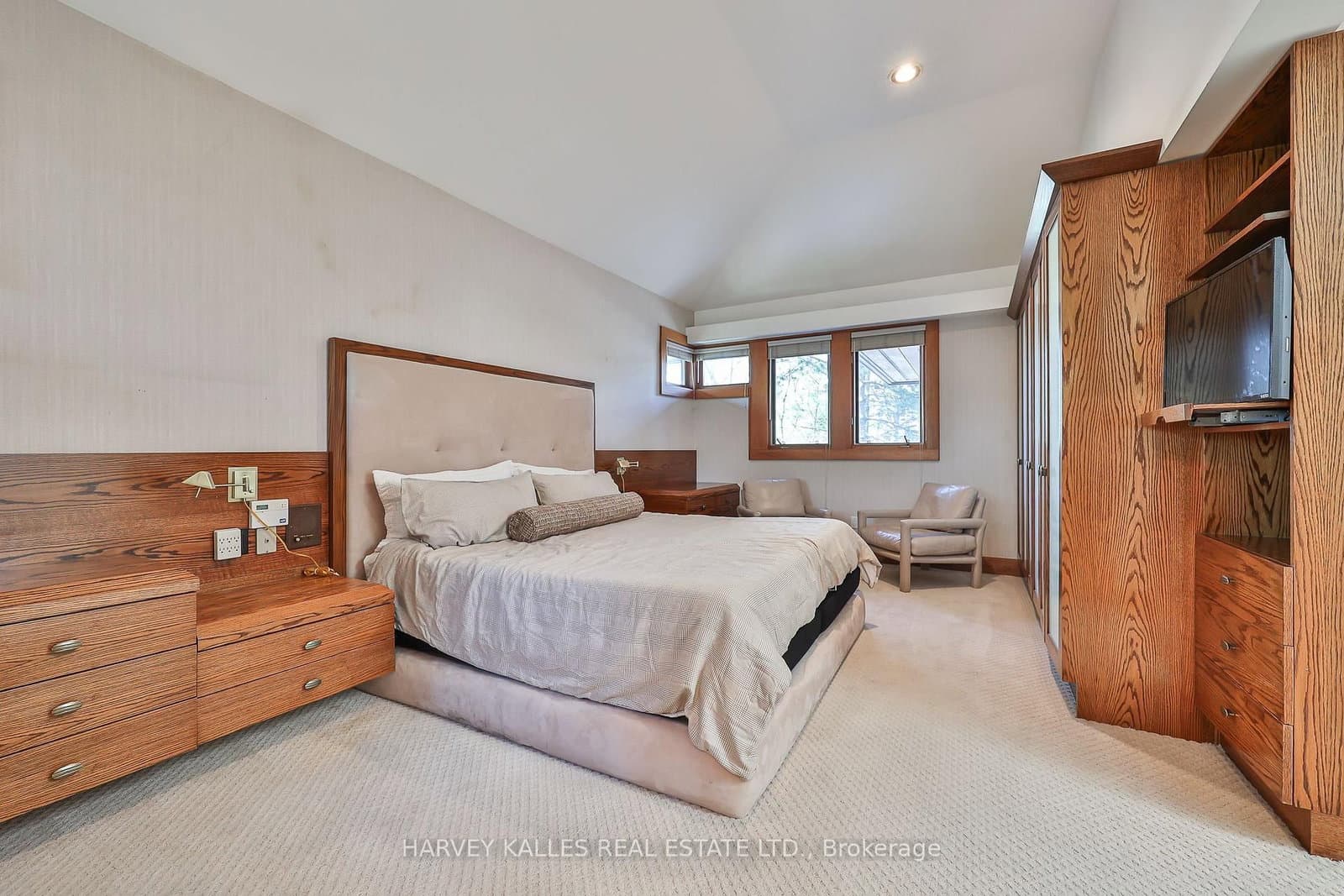 223 Hillhurst Boulevard thumbnail 20