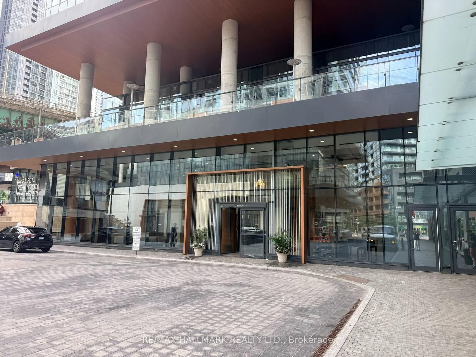 17 Bathurst Street, Unit 3206 - Image 1