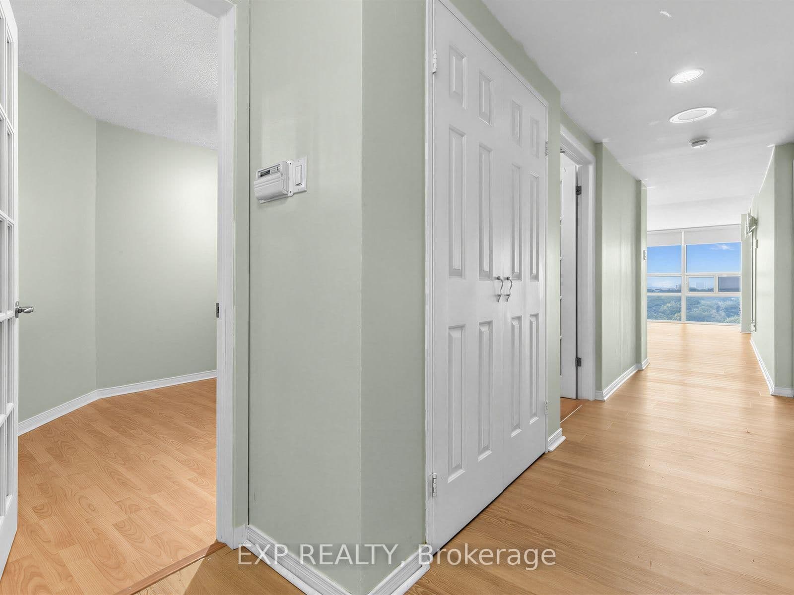 131 Beecroft Road, Unit 1902 thumbnail 4