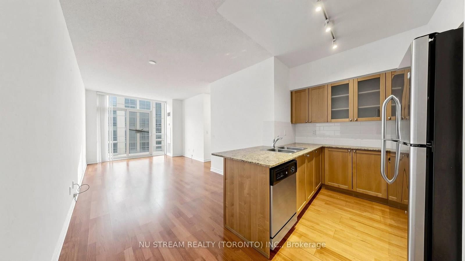 761 Bay Street, Unit 3101 thumbnail 12