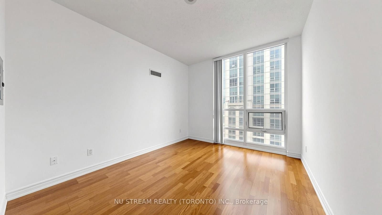761 Bay Street, Unit 3101 thumbnail 15