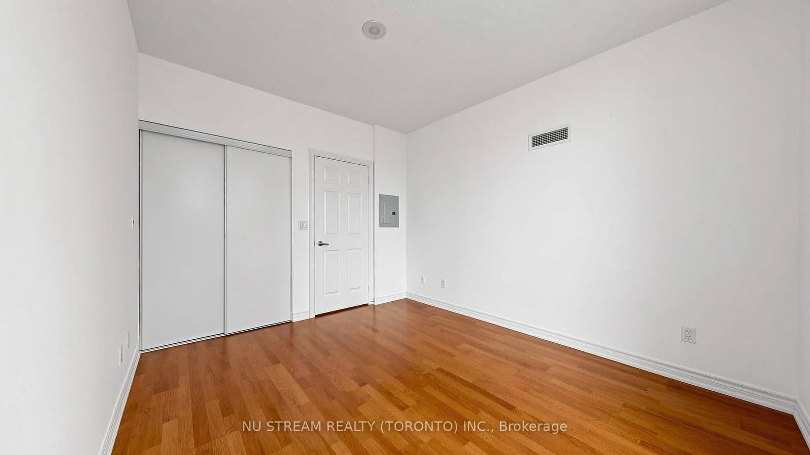 761 Bay Street, Unit 3101 thumbnail 17