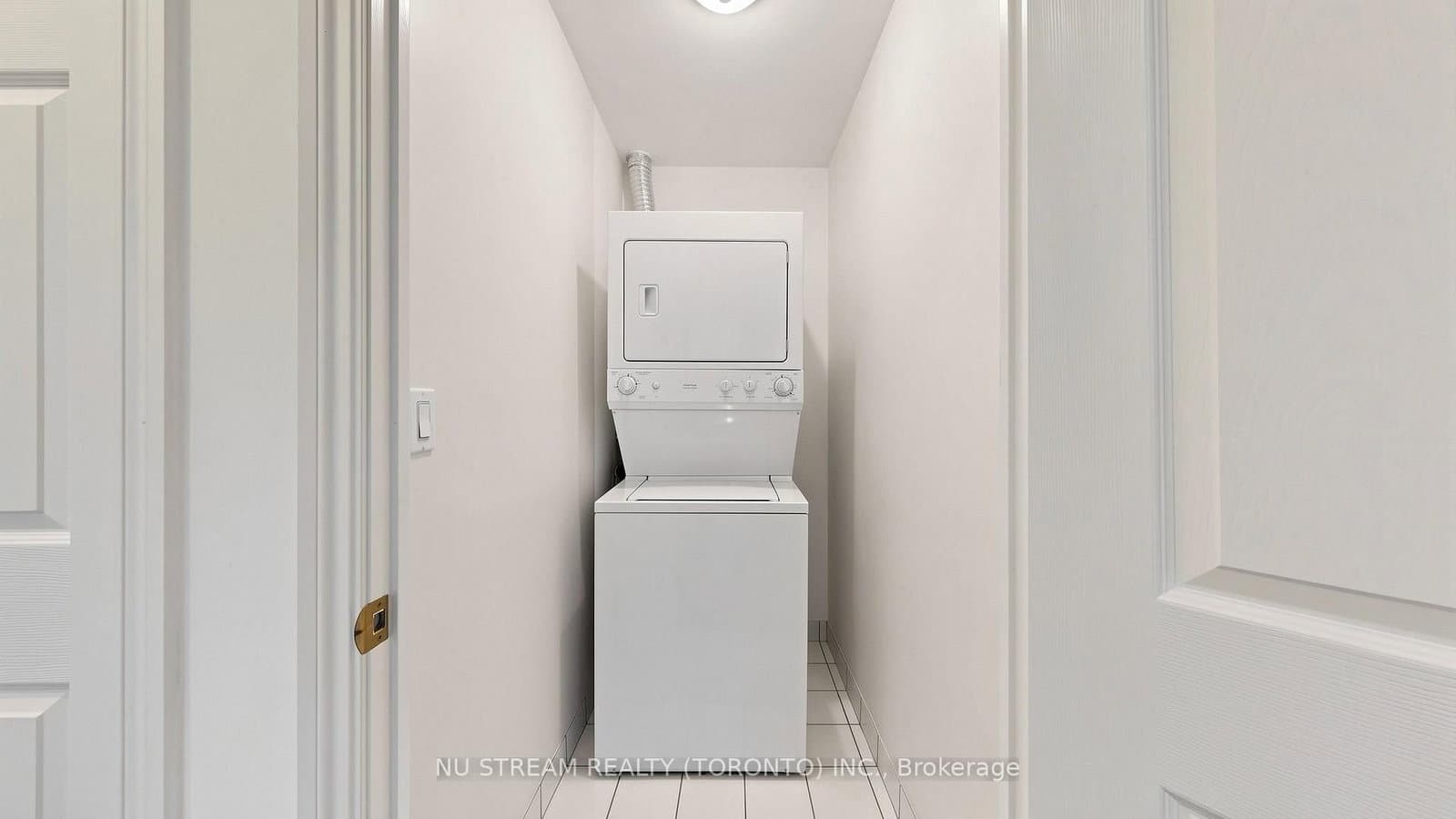 761 Bay Street, Unit 3101 thumbnail 19
