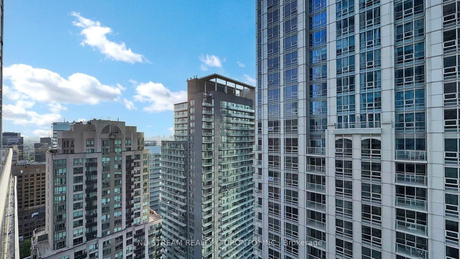761 Bay Street, Unit 3101 thumbnail 20
