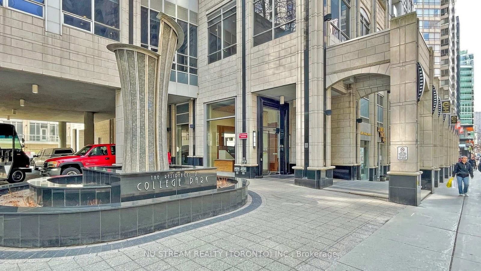 761 Bay Street, Unit 3101 thumbnail 3