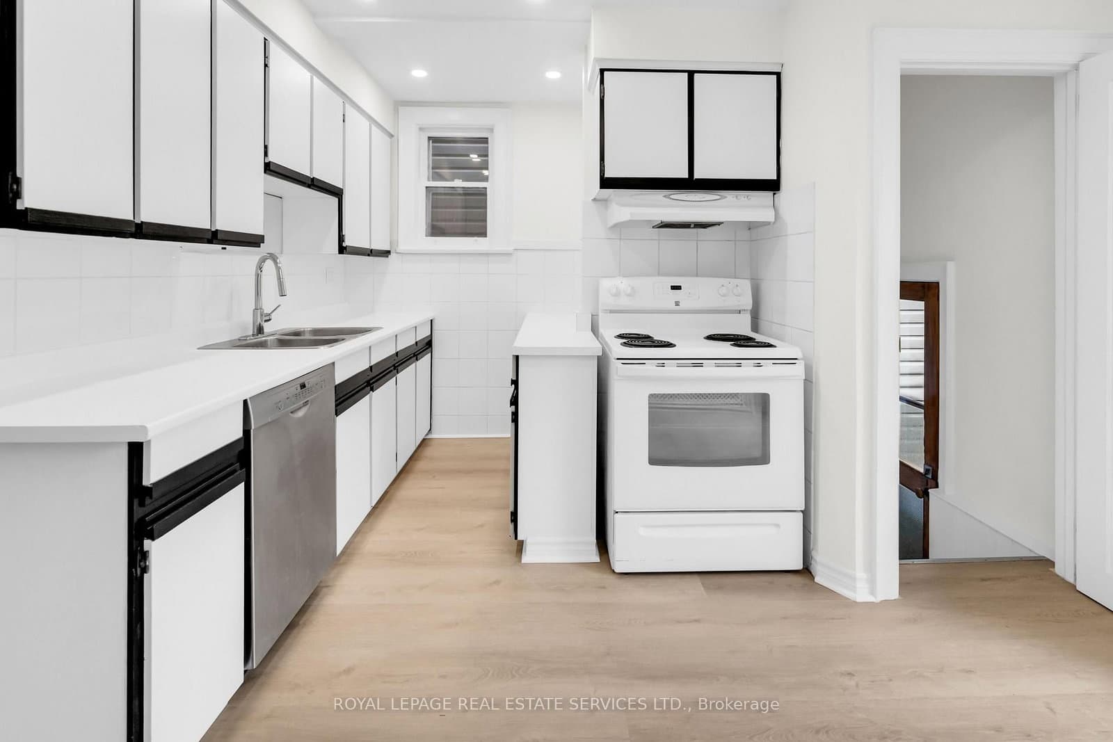 56 Arlington Avenue thumbnail 13
