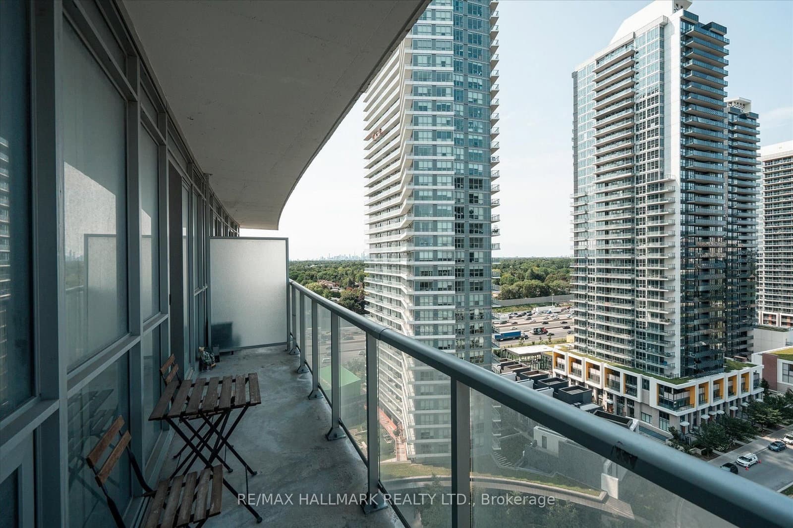 121 Mcmahon Drive, Unit 2110 thumbnail 20