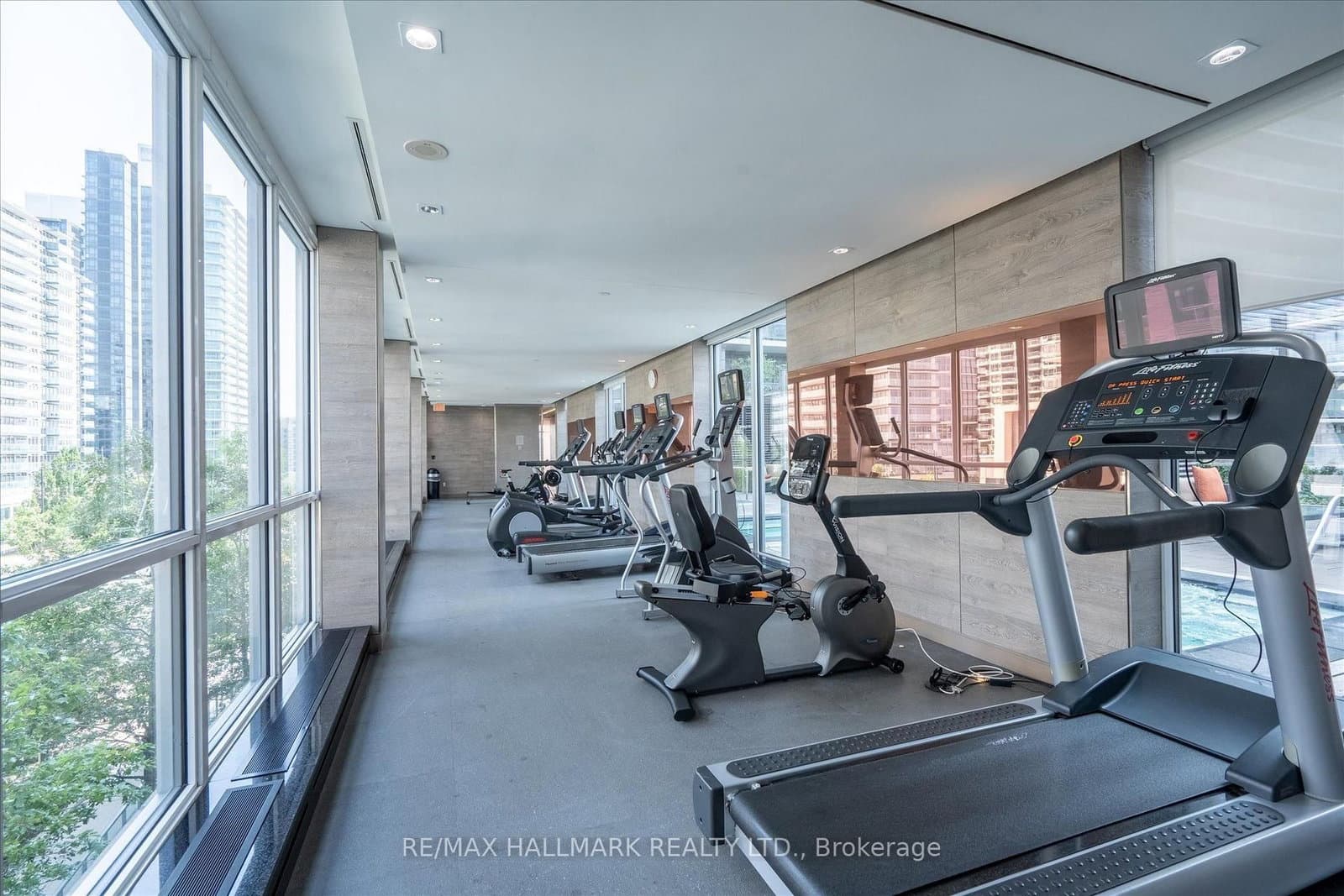 121 Mcmahon Drive, Unit 2110 thumbnail 34