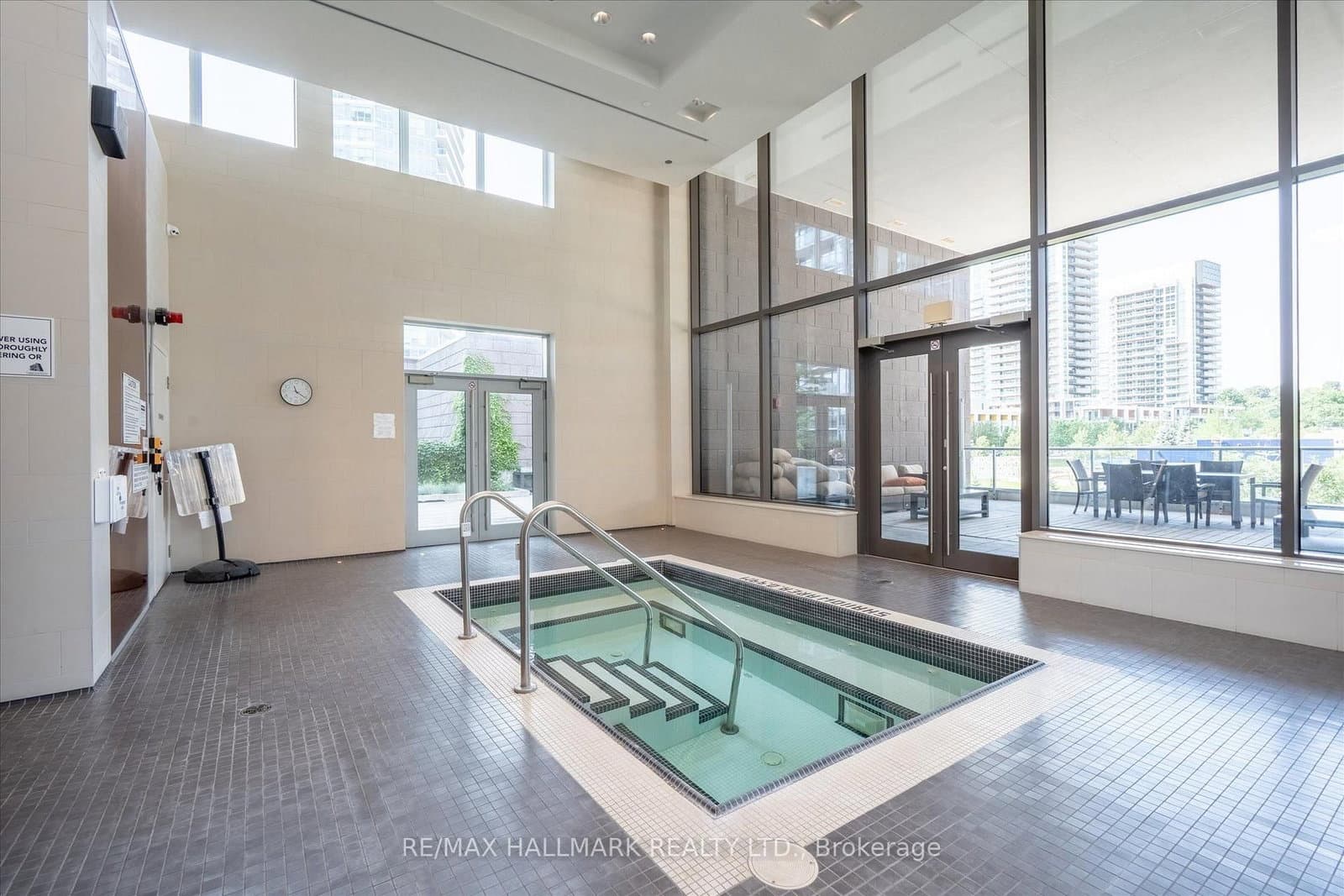 121 Mcmahon Drive, Unit 2110 thumbnail 35