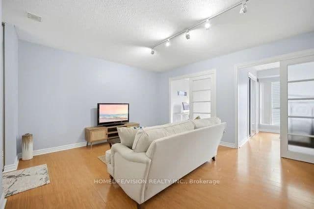 25 The Esplanade, Unit 706 thumbnail 10