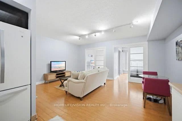 25 The Esplanade, Unit 706 thumbnail 17