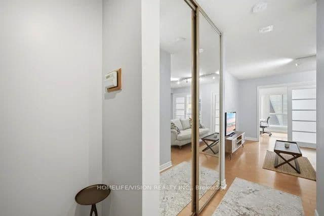25 The Esplanade, Unit 706 thumbnail 7