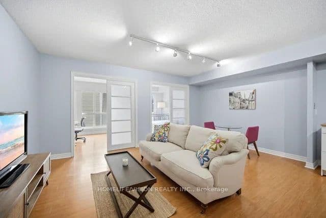 25 The Esplanade, Unit 706 thumbnail 8