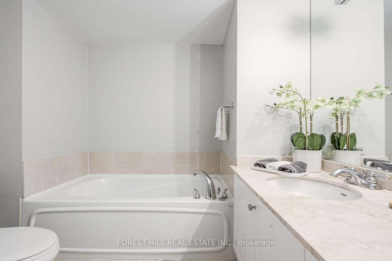 38 William Carson Crescent, Unit 114 thumbnail 27
