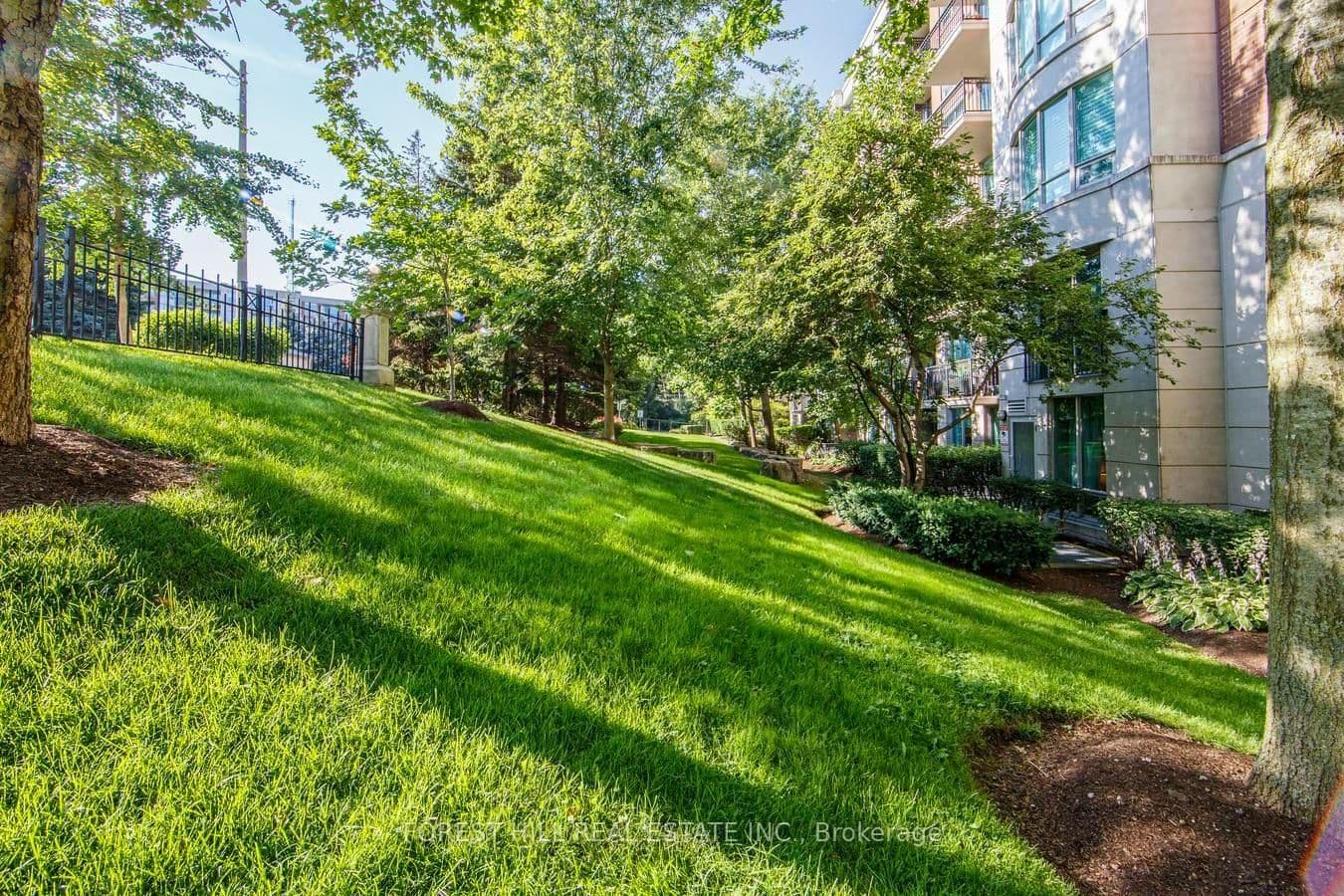 38 William Carson Crescent, Unit 114 thumbnail 42