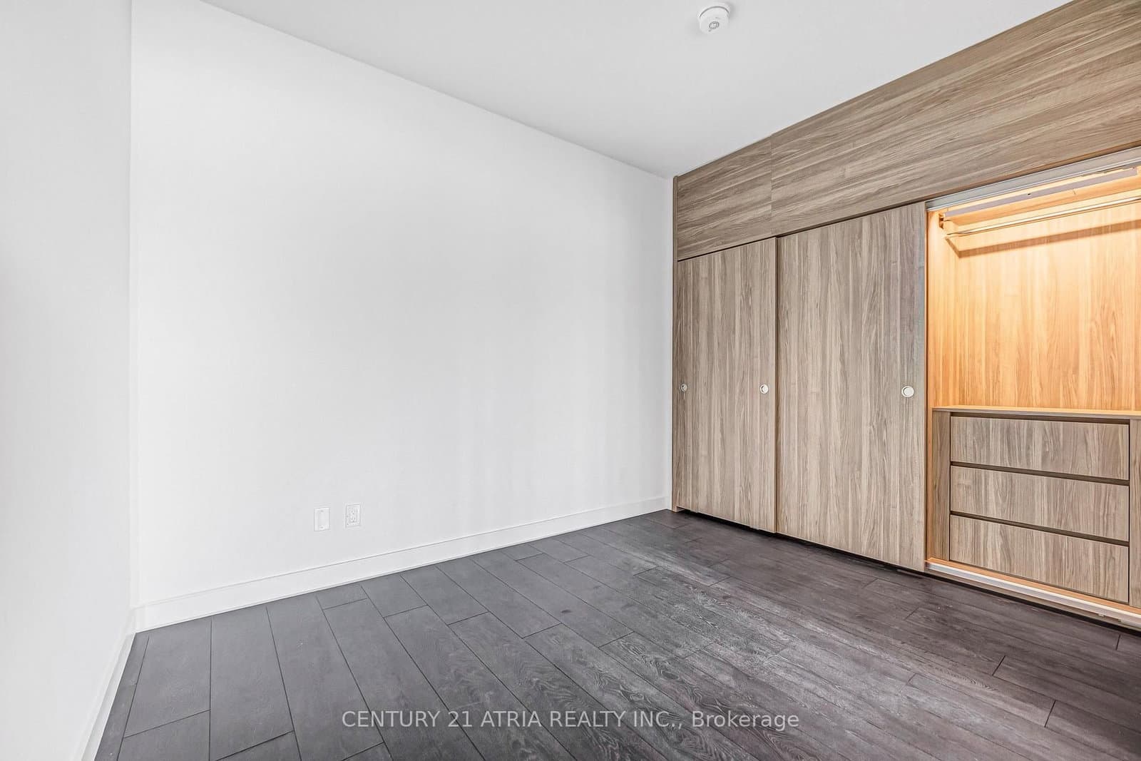 18 Esther Shiner Boulevard, Unit 210 thumbnail 11