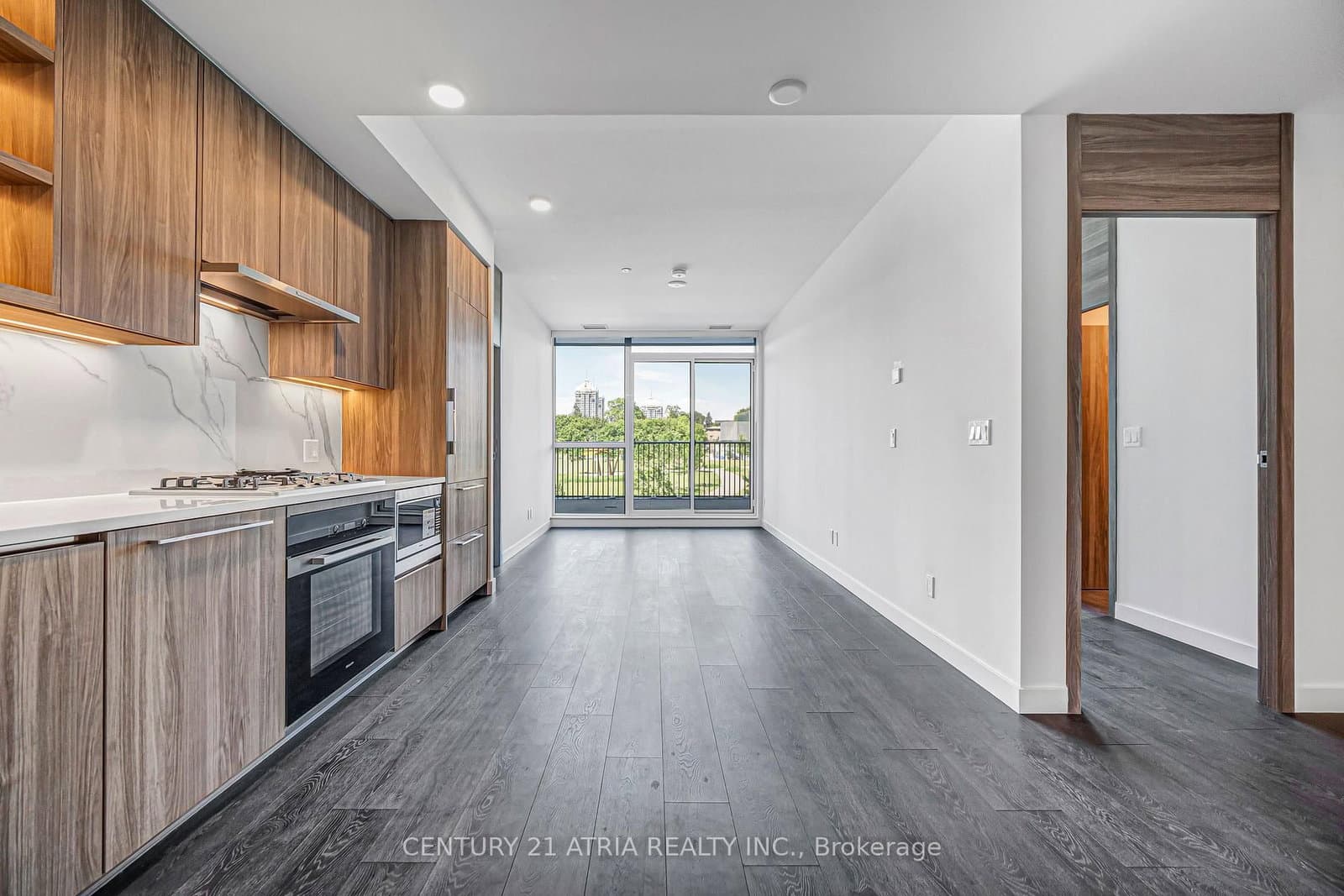 18 Esther Shiner Boulevard, Unit 210 thumbnail 2