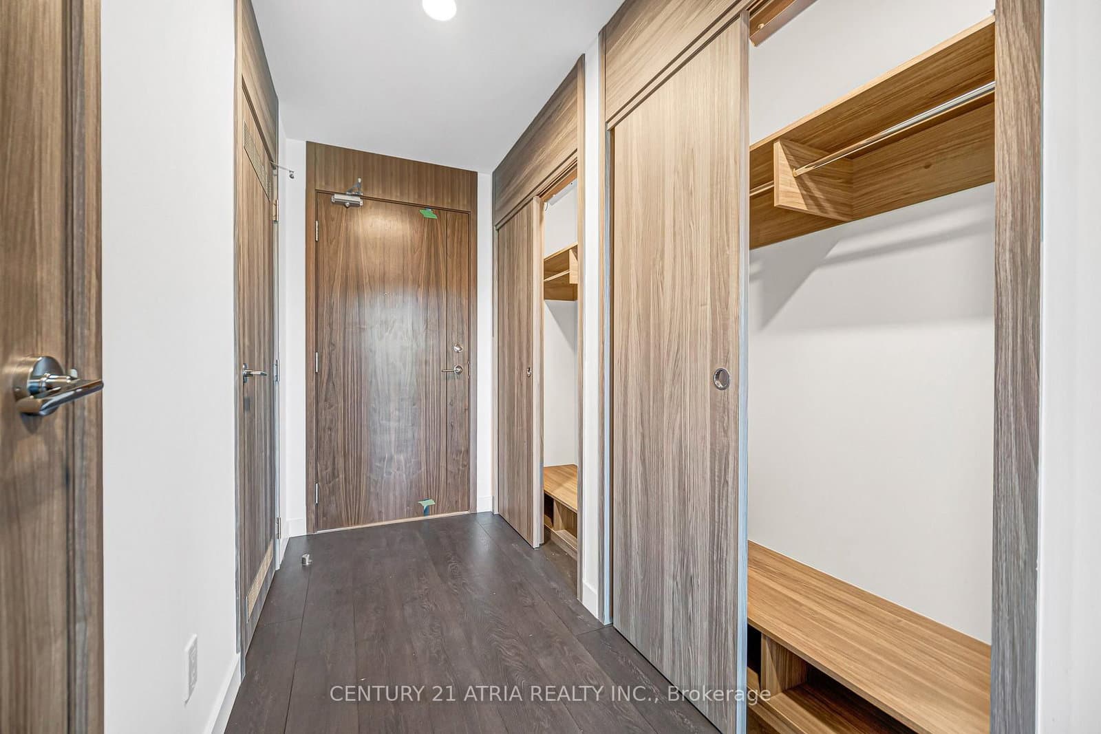 18 Esther Shiner Boulevard, Unit 210 thumbnail 3