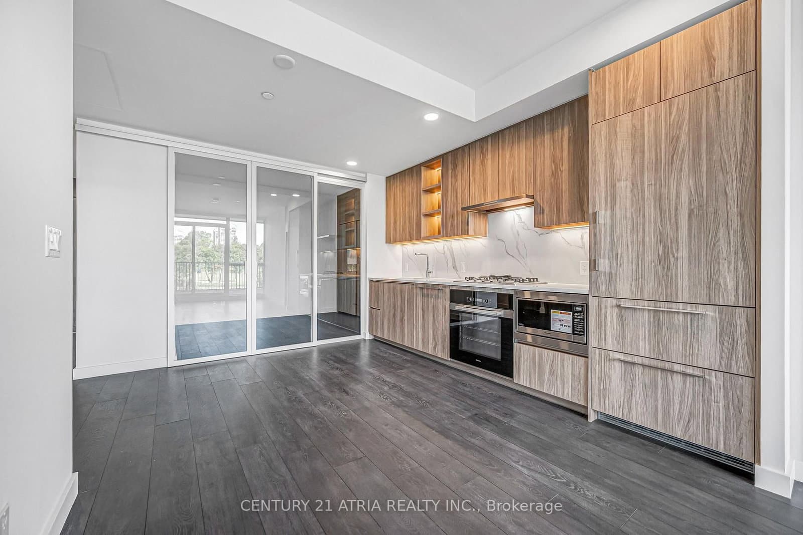 18 Esther Shiner Boulevard, Unit 210 thumbnail 8