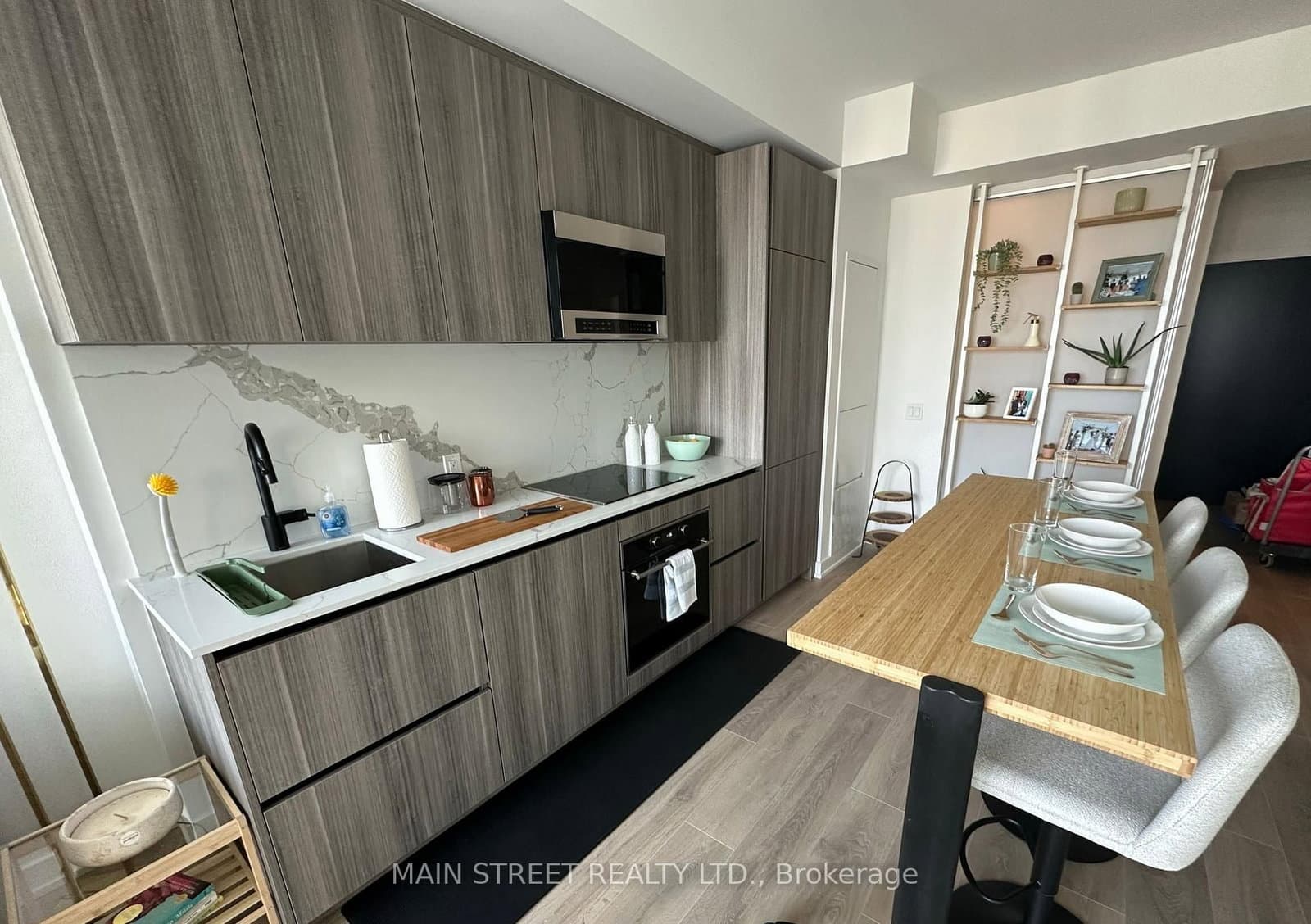 117 Broadway Avenue, Unit 2207 thumbnail 2