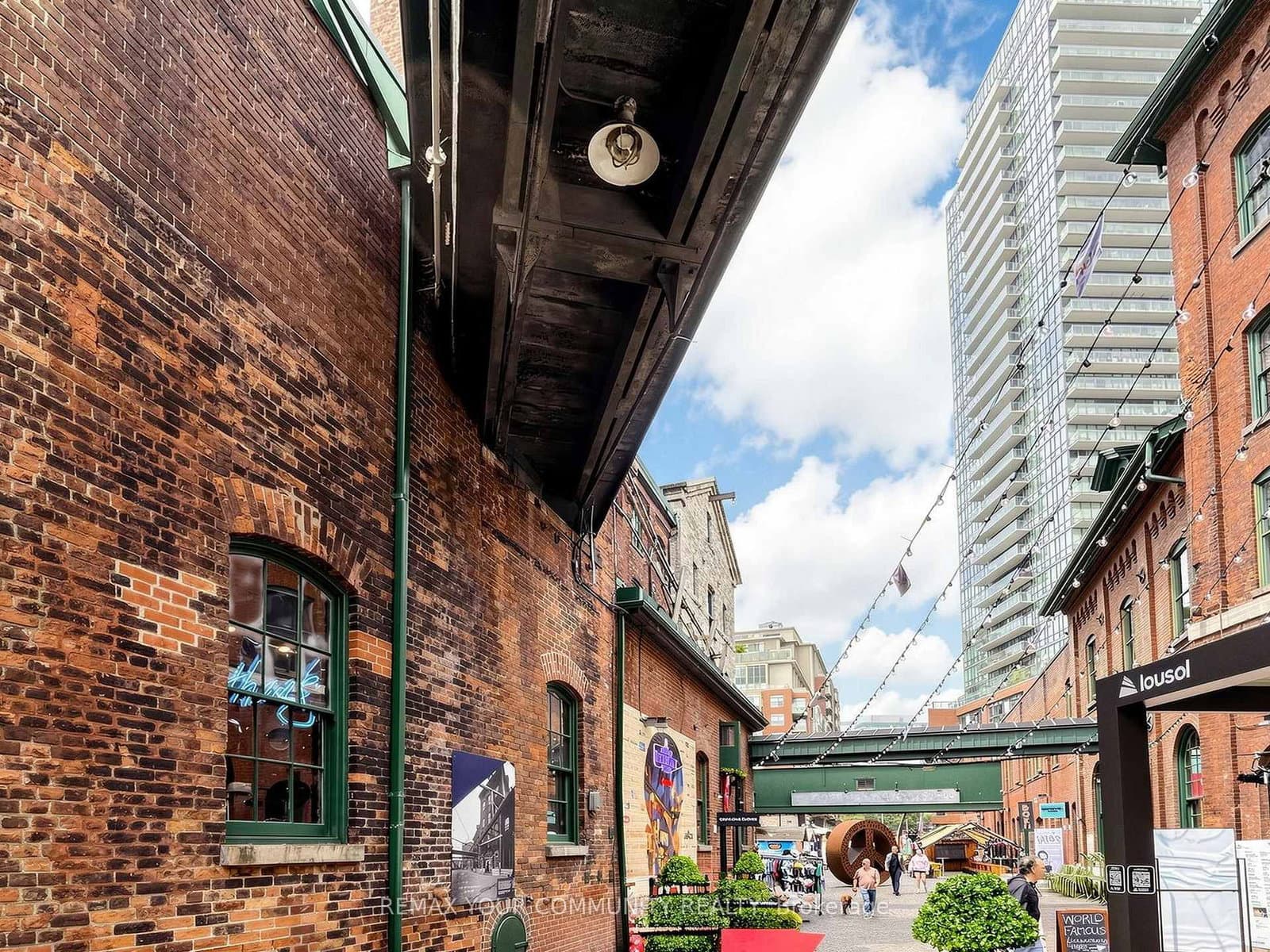 35 Parliament Street, Unit 2504 thumbnail 45