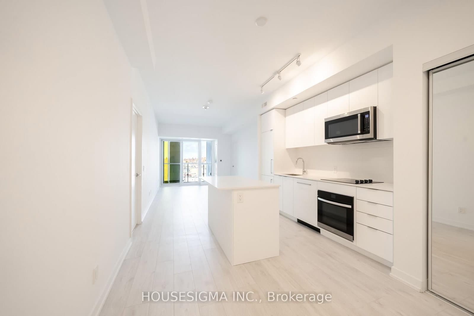 181 Sheppard Avenue E, Unit 703