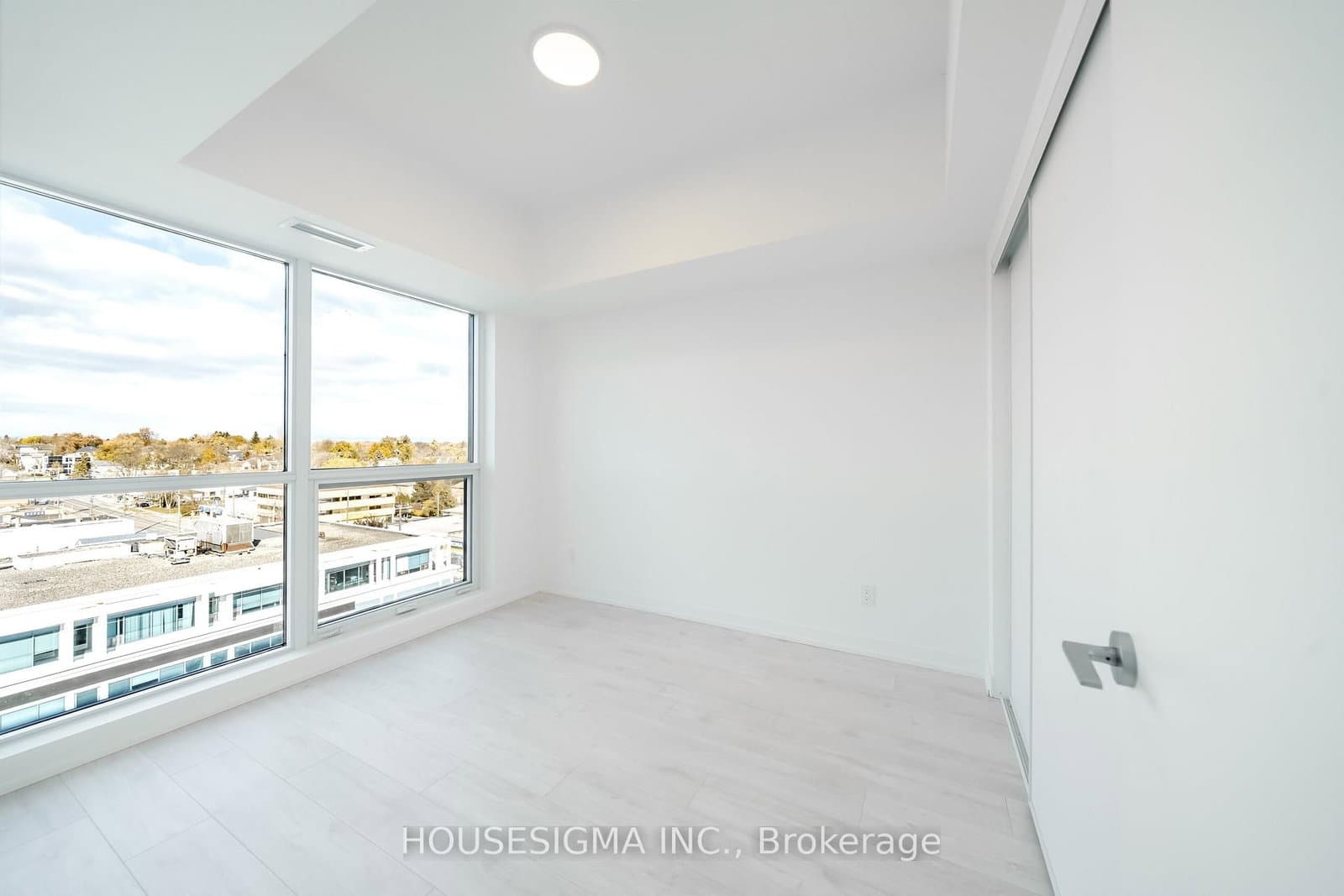 181 Sheppard Avenue E, Unit 703 thumbnail 10