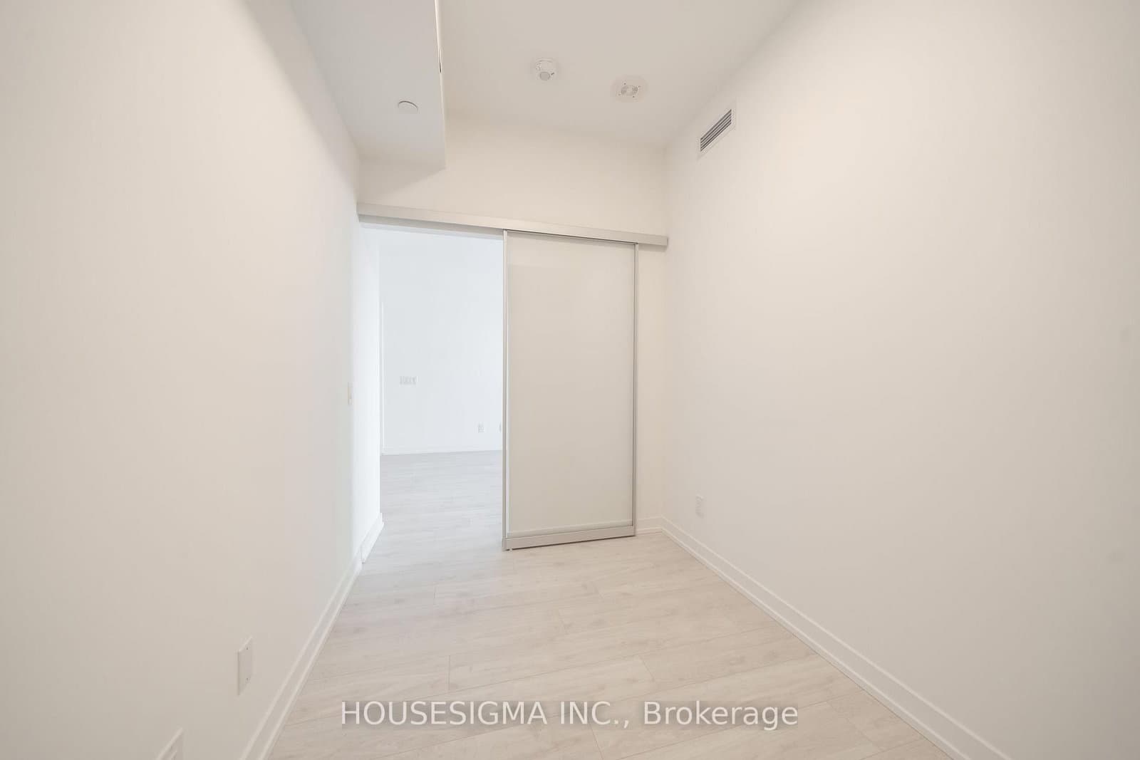 181 Sheppard Avenue E, Unit 703 thumbnail 12