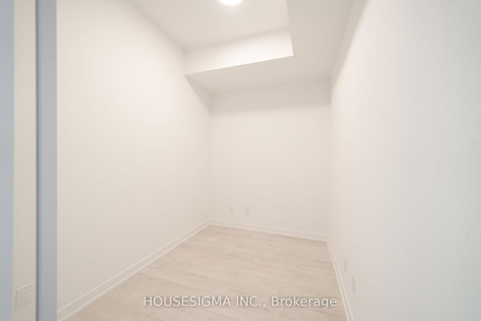 181 Sheppard Avenue E, Unit 703 thumbnail 13