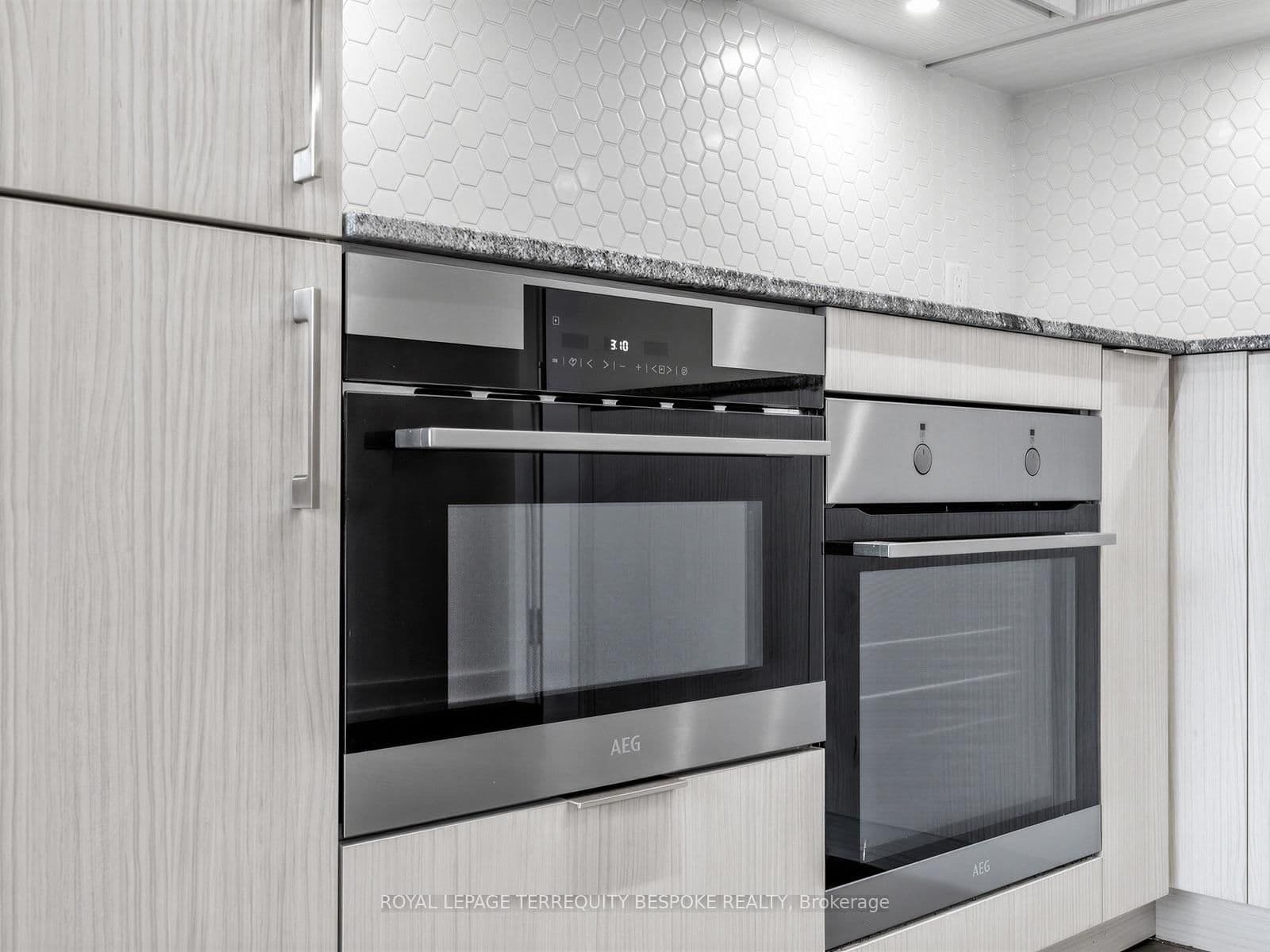 158 Front Street E, Unit 419 thumbnail 12