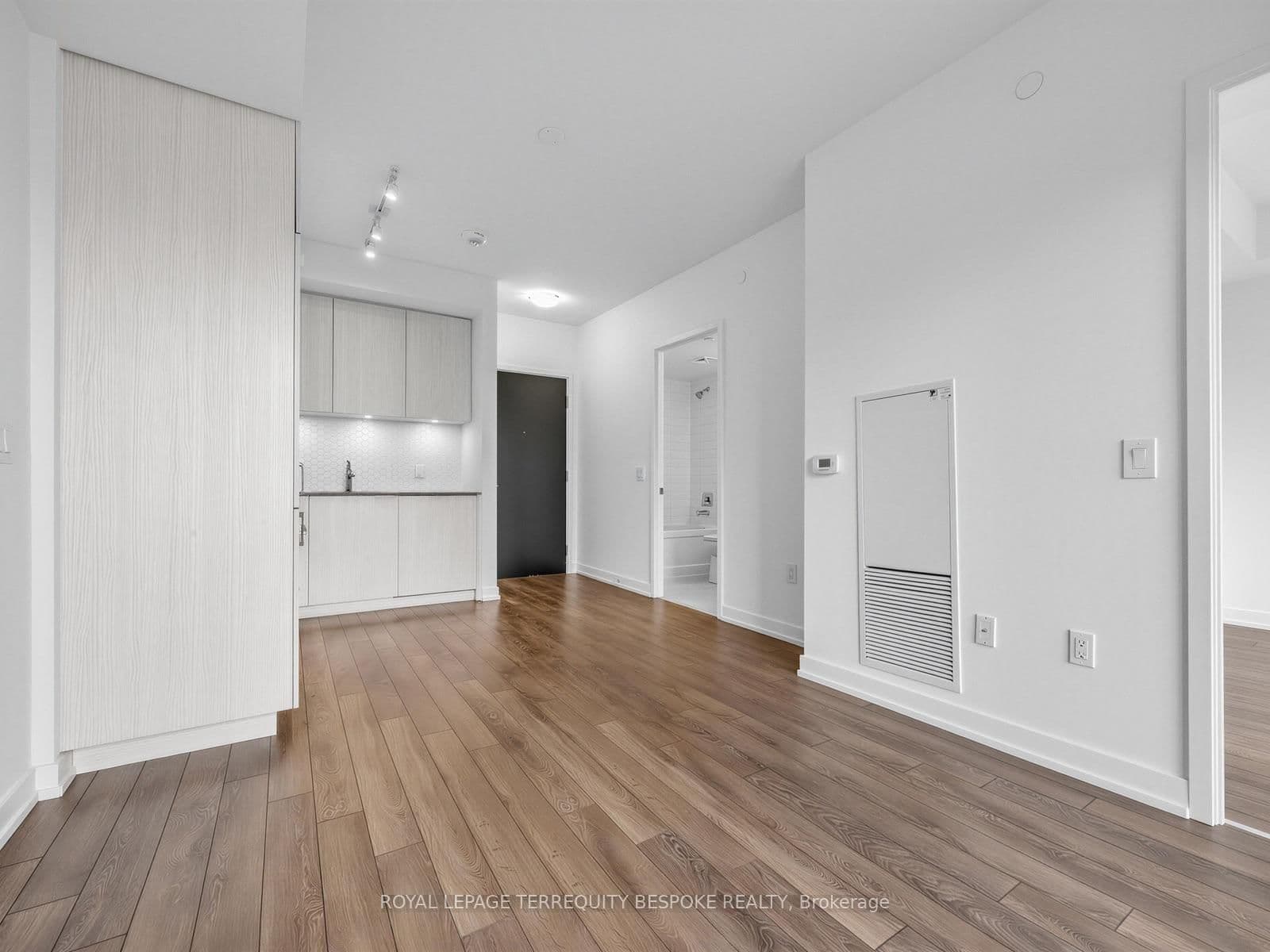 158 Front Street E, Unit 419 thumbnail 19