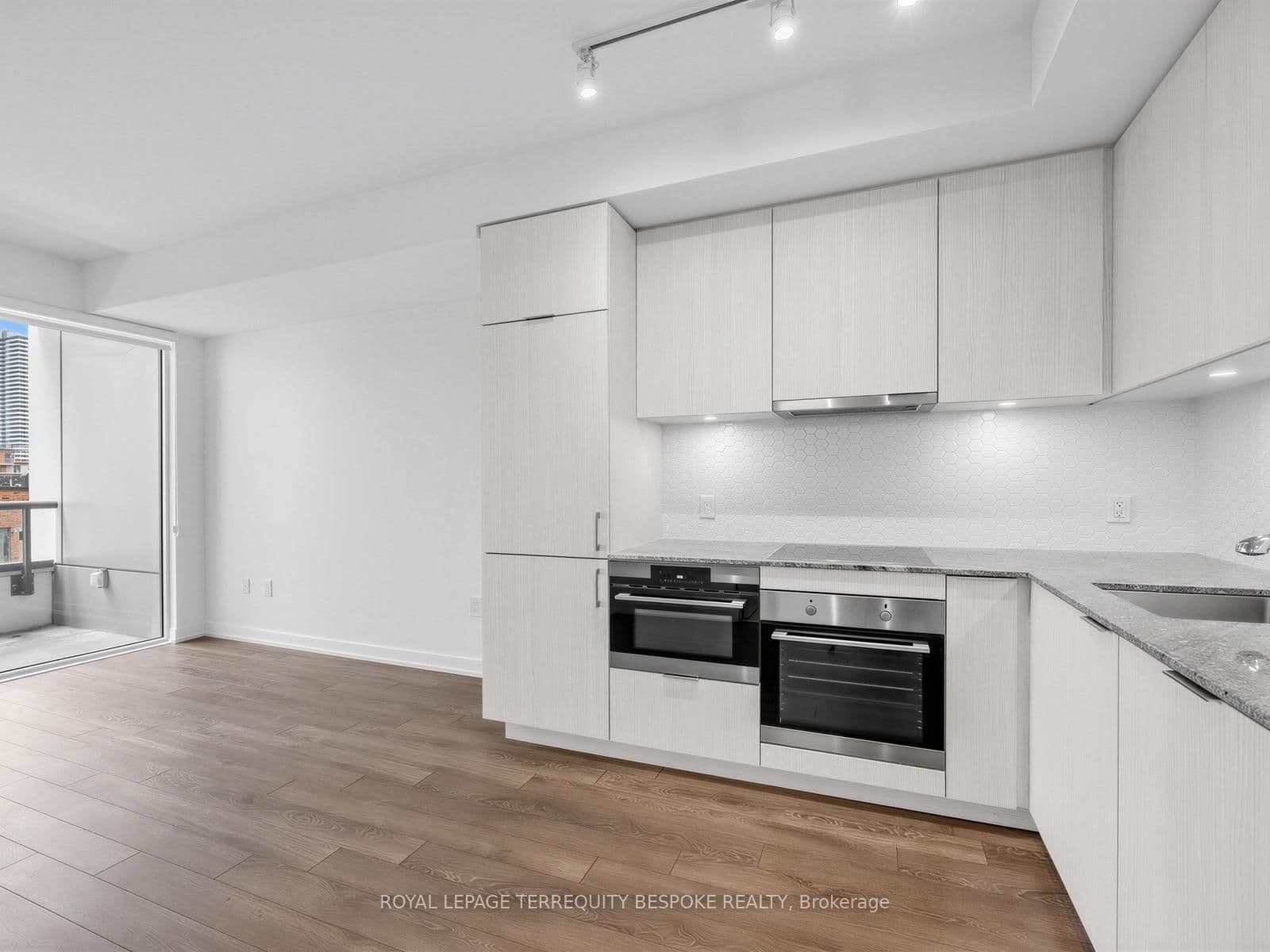 158 Front Street E, Unit 419 thumbnail 6