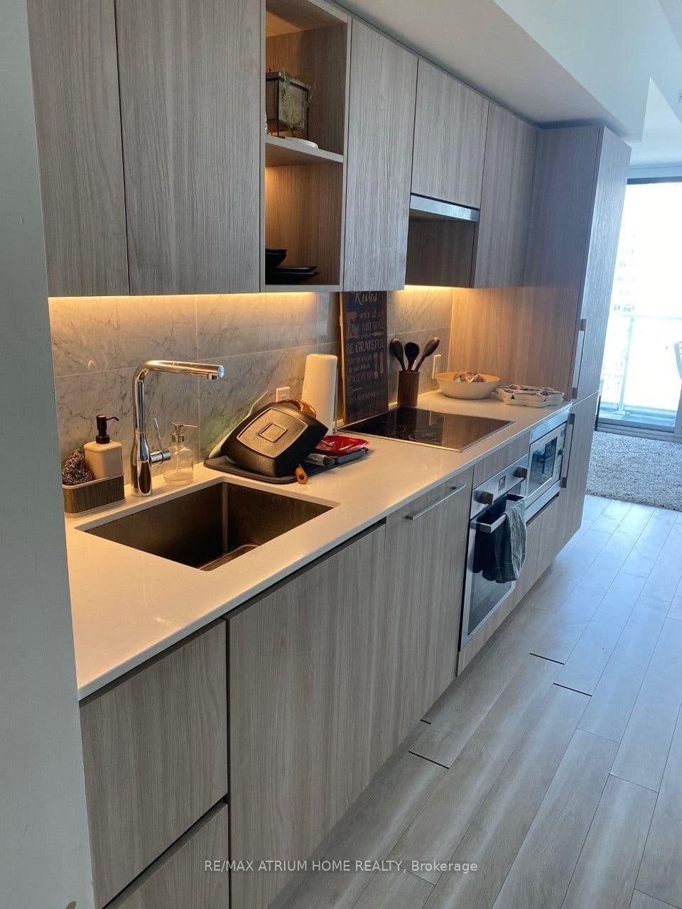19 Bathurst Street, Unit 3206 thumbnail 6