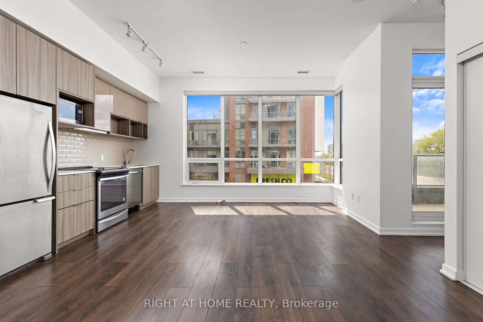 52 Forest Manor Road, Unit 108 thumbnail 20