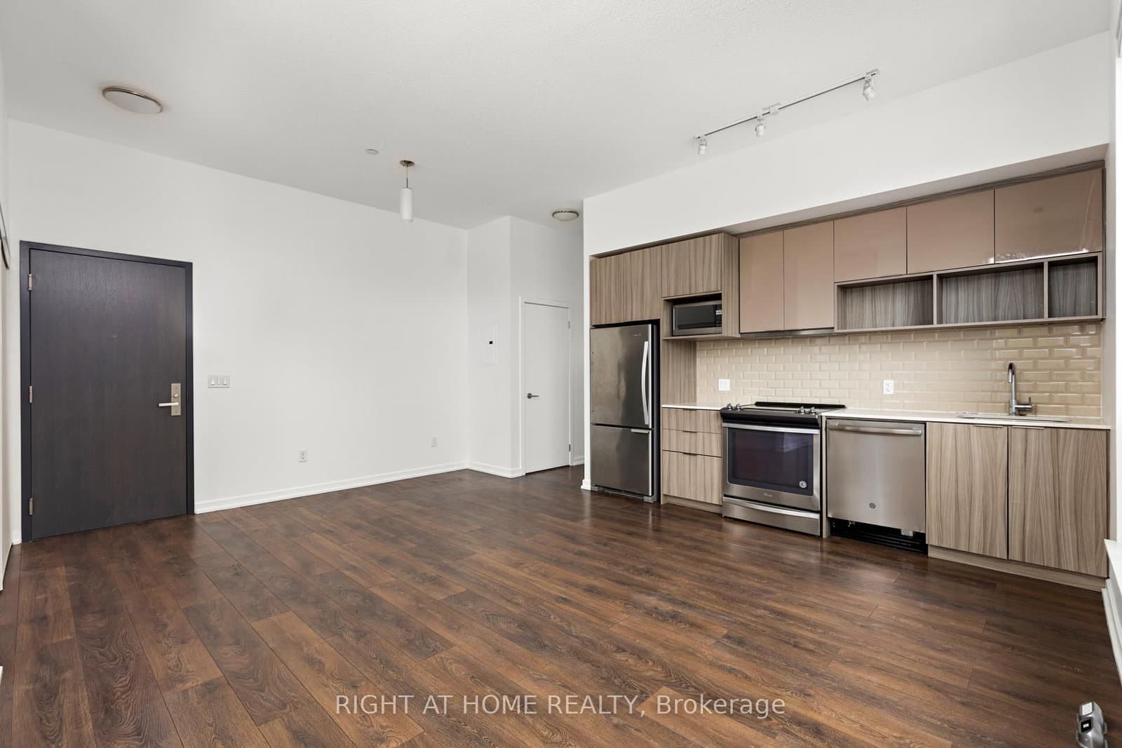 52 Forest Manor Road, Unit 108 thumbnail 21