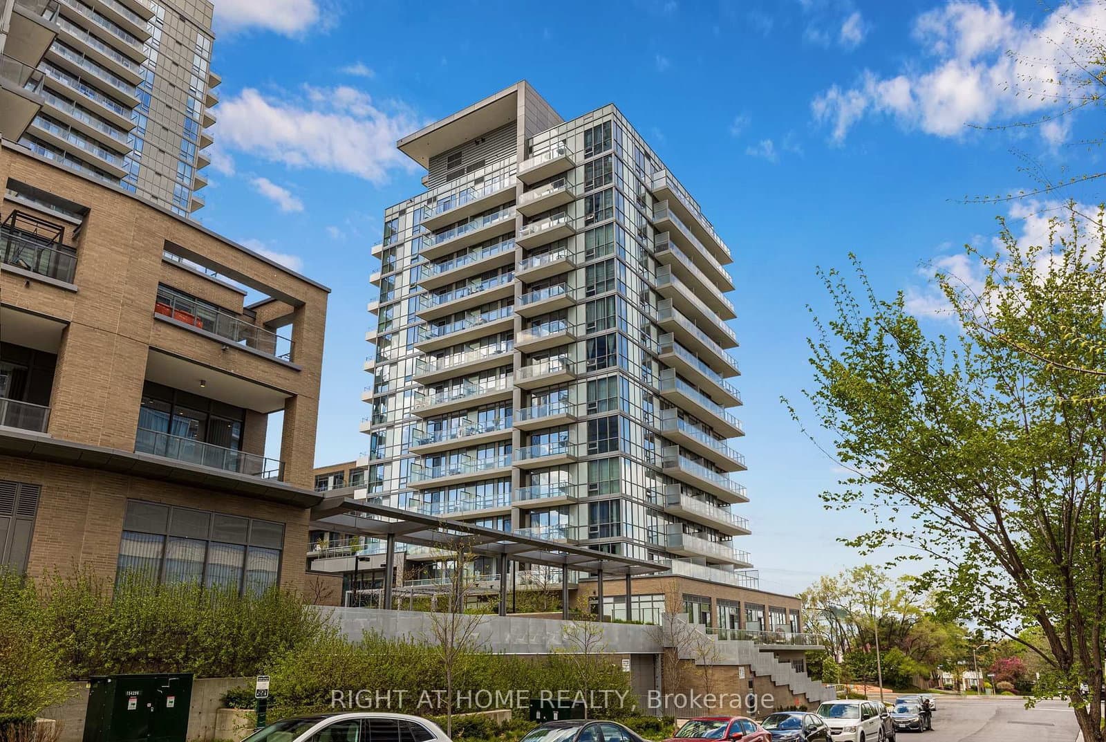 52 Forest Manor Road, Unit 108 thumbnail 2