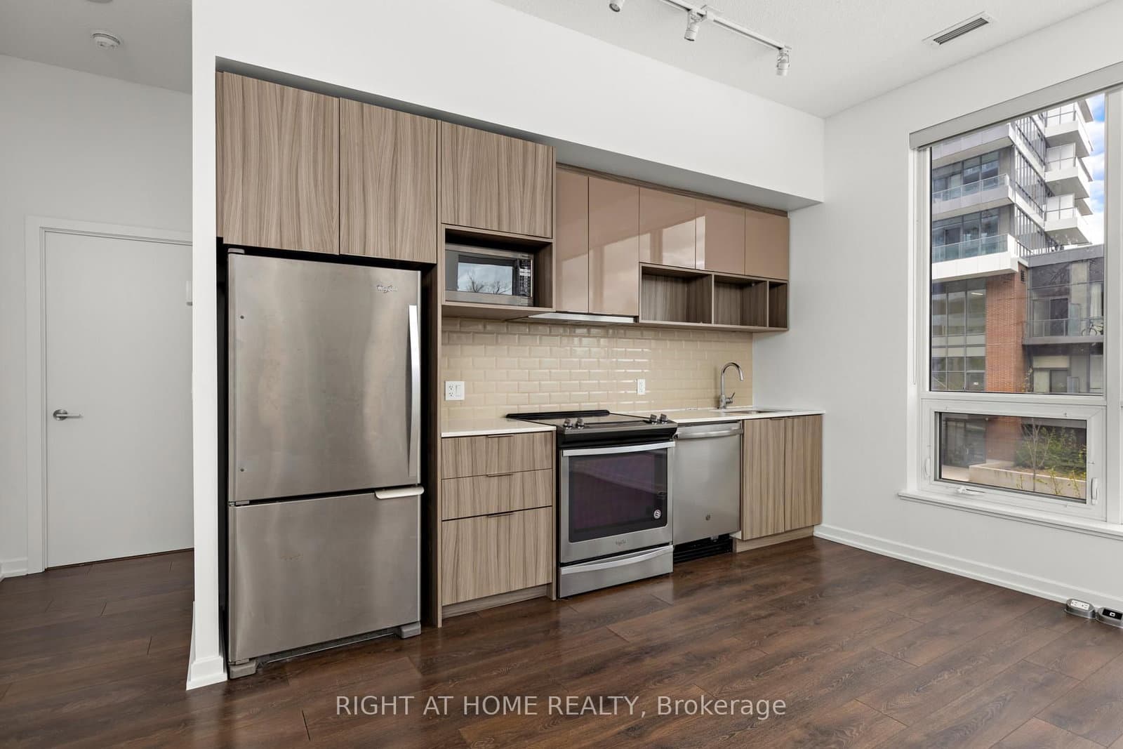 52 Forest Manor Road, Unit 108 thumbnail 9