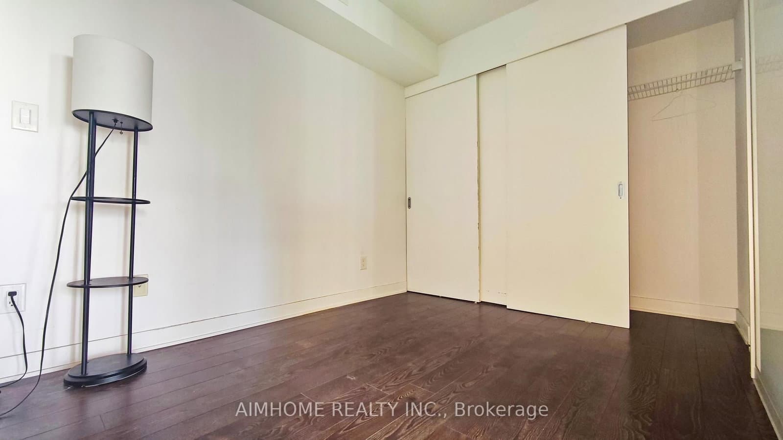 110 Charles Street E, Unit 1510 thumbnail 10