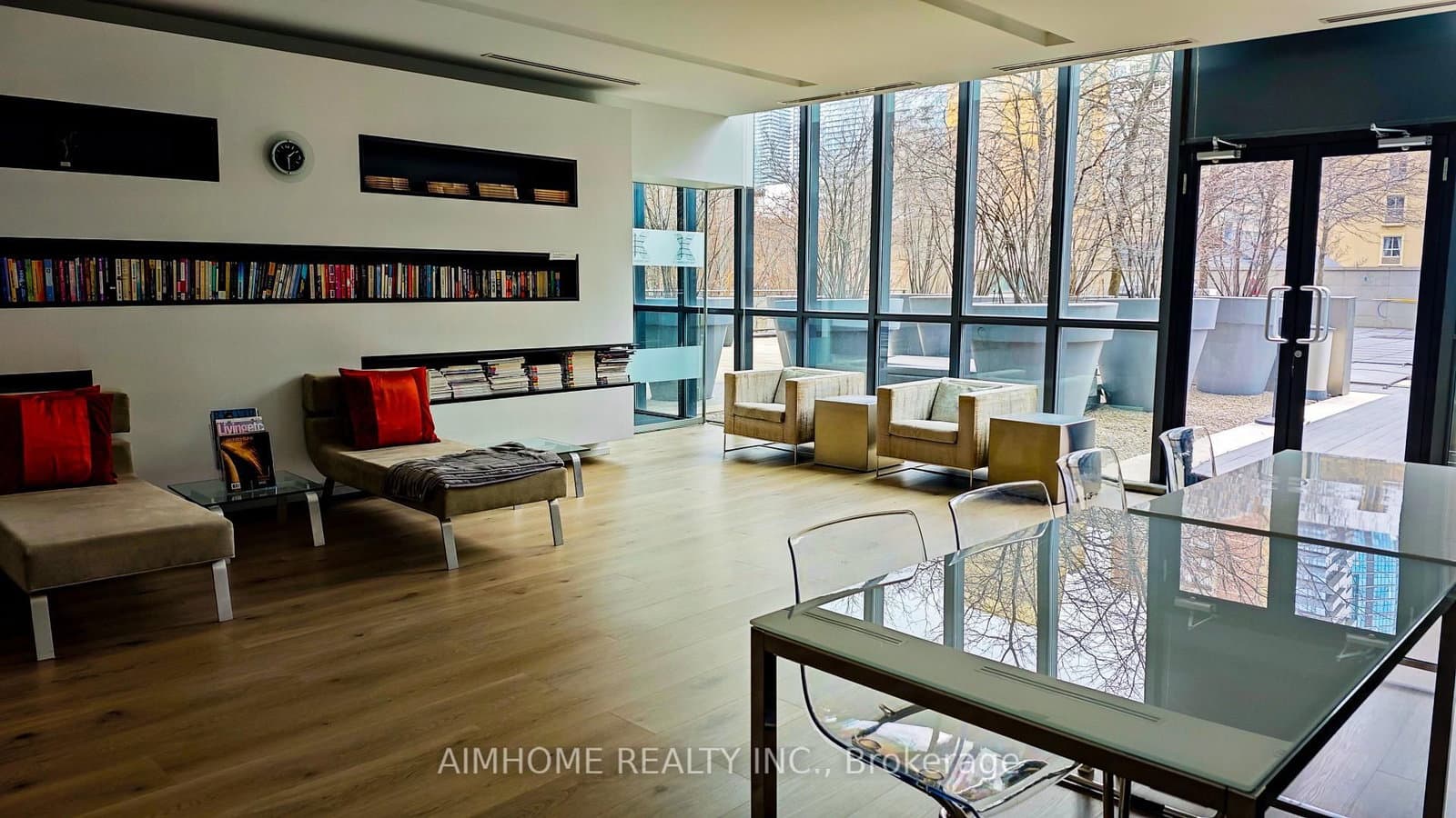 110 Charles Street E, Unit 1510 thumbnail 25