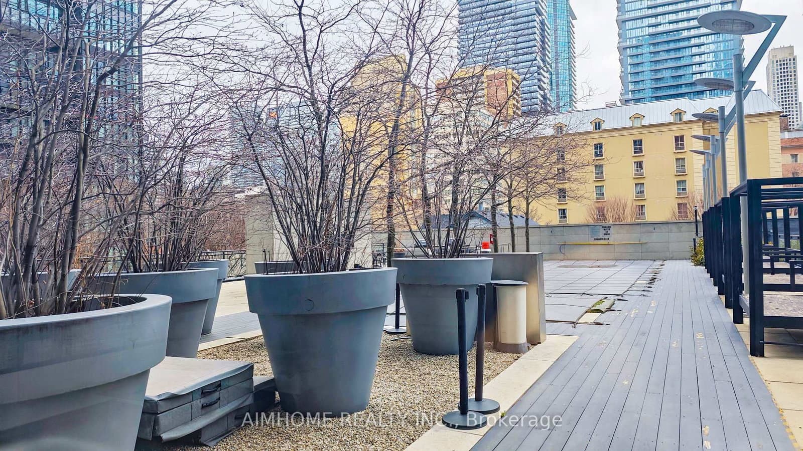 110 Charles Street E, Unit 1510 thumbnail 34