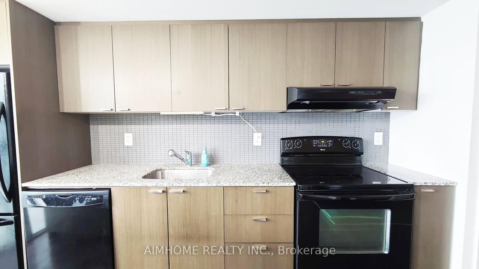 110 Charles Street E, Unit 1510 thumbnail 7